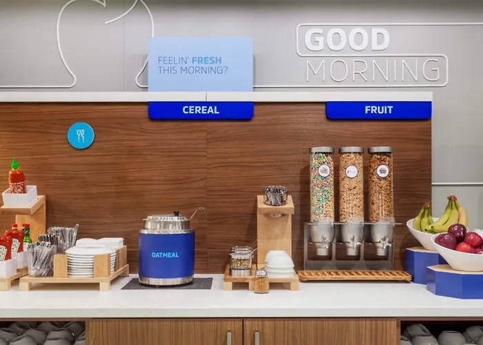 Holiday Inn Express Hotel & Suites Meadowlands Area By Ihg